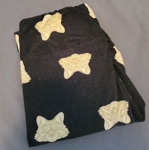 Lularoe one size cat or raccoon leggings